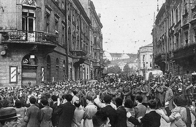 Еврейское счастье Арона-Сапожника. Сапоги для Парада Победы Еврейское счастье Арона-Сапожника. Сапоги для Парада Победы