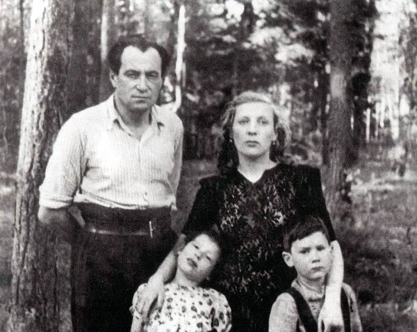 Катаев. Погоня за вечной весной Катаев. Погоня за вечной весной