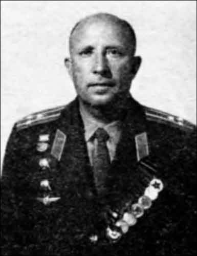 Неизвестный Антонов Неизвестный Антонов