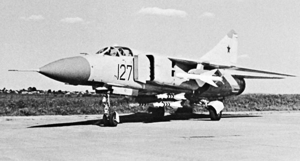 Неизвестный "МиГ". Гордость советского авиапрома Неизвестный "МиГ". Гордость советского авиапрома