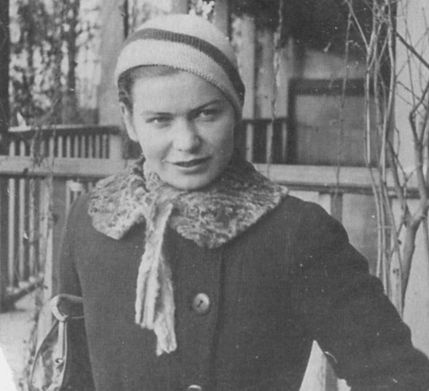 Я видела детство и юность XX века Я видела детство и юность XX века