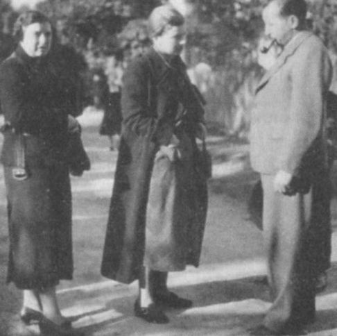 Я видела детство и юность XX века Я видела детство и юность XX века