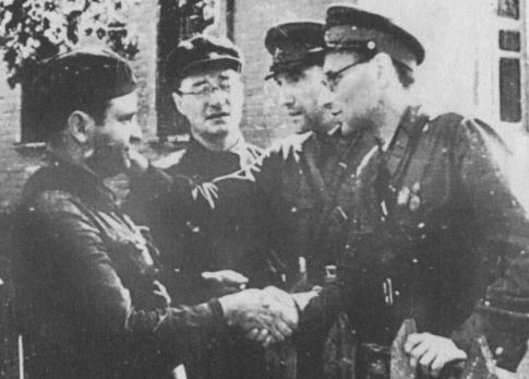 Я видела детство и юность XX века Я видела детство и юность XX века