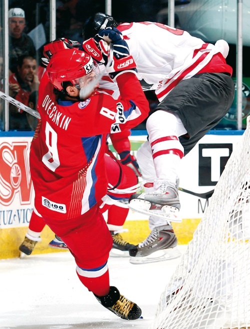 Стенка на стенку. Хоккейное противостояние Канада-Россия Стенка на стенку. Хоккейное противостояние Канада-Россия