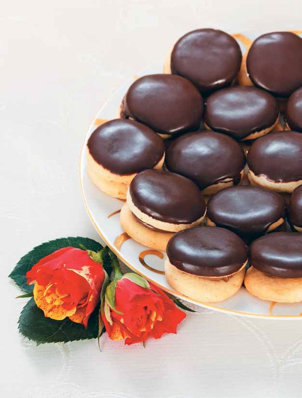 Кулинарная энциклопедия. Том 10. И-К (Испанская кухня – Каперсы) Кулинарная энциклопедия. Том 10. И-К (Испанская кухня – Каперсы)
