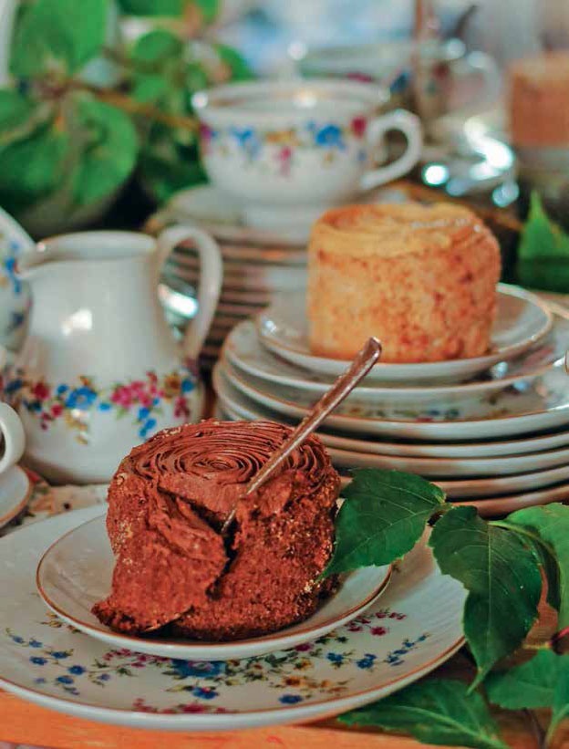 Кулинарная энциклопедия. Том 4. Б-В (Брусника – Венгерские клёцки) Кулинарная энциклопедия. Том 4. Б-В (Брусника – Венгерские клёцки)