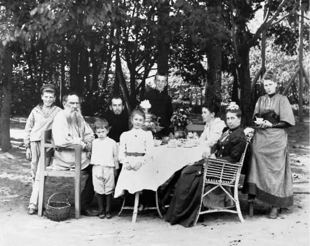 Русская и советская кухня в лицах. Непридуманная история Русская и советская кухня в лицах. Непридуманная история