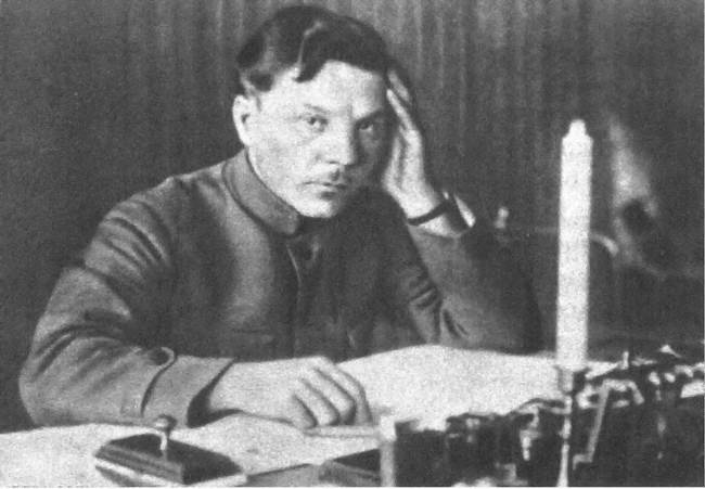 Клим Ворошилов. Первый Маршал страны Советов. Друг Сталина, враг Хрущева Клим Ворошилов. Первый Маршал страны Советов. Друг Сталина, враг Хрущева