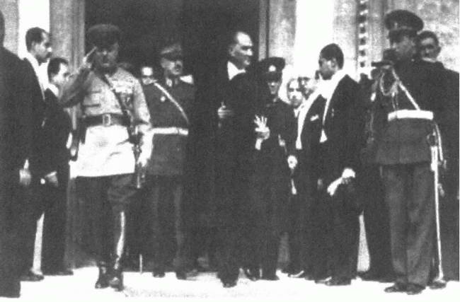 Клим Ворошилов. Первый Маршал страны Советов. Друг Сталина, враг Хрущева Клим Ворошилов. Первый Маршал страны Советов. Друг Сталина, враг Хрущева