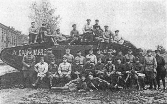 Крепости на колесах. История бронепоездов Крепости на колесах. История бронепоездов