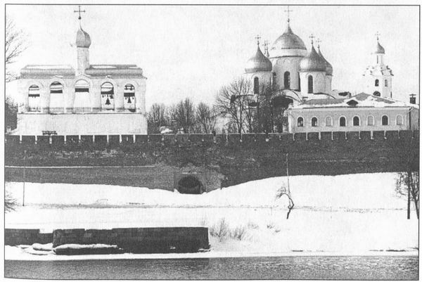 Твердыни России. От Новгорода до Порт-Артура Твердыни России. От Новгорода до Порт-Артура