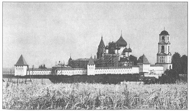 Твердыни России. От Новгорода до Порт-Артура Твердыни России. От Новгорода до Порт-Артура