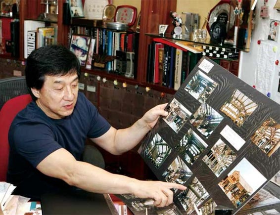 Джеки Чан. Я счастливый Джеки Чан. Я счастливый