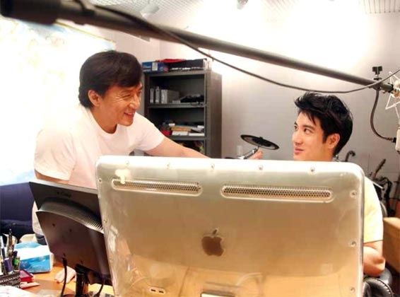 Джеки Чан. Я счастливый Джеки Чан. Я счастливый