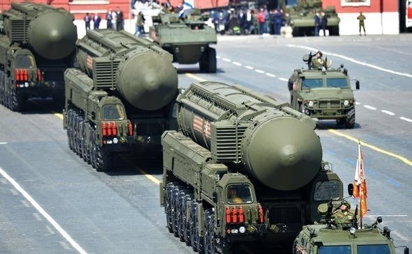 Обаяние тоталитаризма. Тоталитарная психология в постсоветской России Обаяние тоталитаризма. Тоталитарная психология в постсоветской России