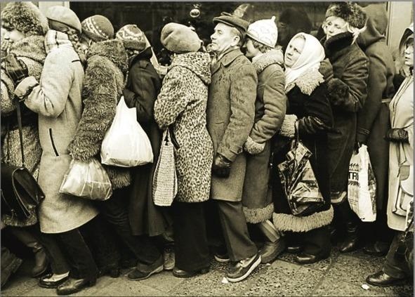 Обаяние тоталитаризма. Тоталитарная психология в постсоветской России Обаяние тоталитаризма. Тоталитарная психология в постсоветской России