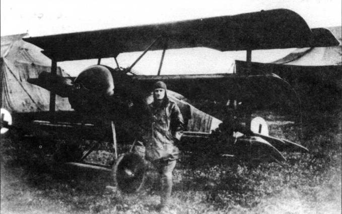 Боевое применение трипланов Fokker Dr I в Первой Мировой войне Боевое применение трипланов Fokker Dr I в Первой Мировой войне