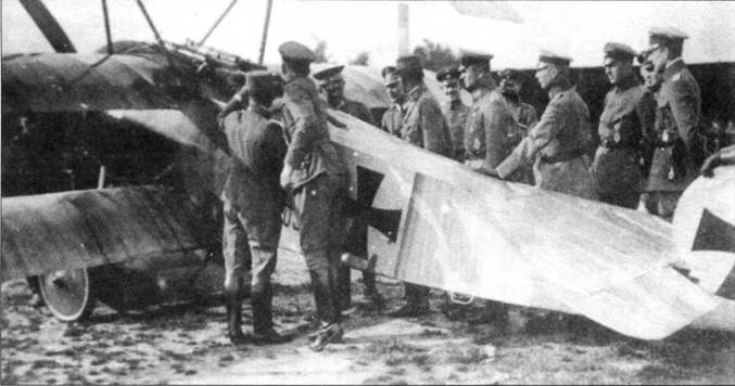 Боевое применение трипланов Fokker Dr I в Первой Мировой войне Боевое применение трипланов Fokker Dr I в Первой Мировой войне