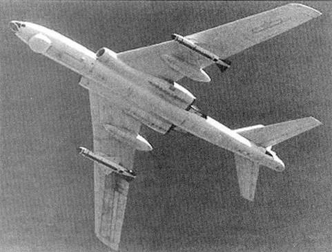 Ту-16 Ракетно бомбовый ударный комплекс Советских ВВС Ту-16 Ракетно бомбовый ударный комплекс Советских ВВС