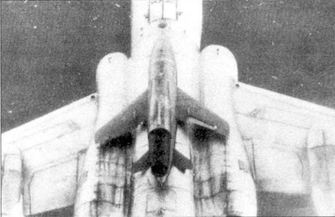 Ту-16 Ракетно бомбовый ударный комплекс Советских ВВС Ту-16 Ракетно бомбовый ударный комплекс Советских ВВС