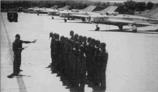 Боевое применение МиГ-17 и МиГ-19 во Вьетнаме Боевое применение МиГ-17 и МиГ-19 во Вьетнаме