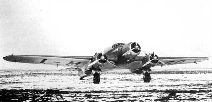 Savoia Marchetti S.79 Фотоархив Savoia Marchetti S.79 Фотоархив