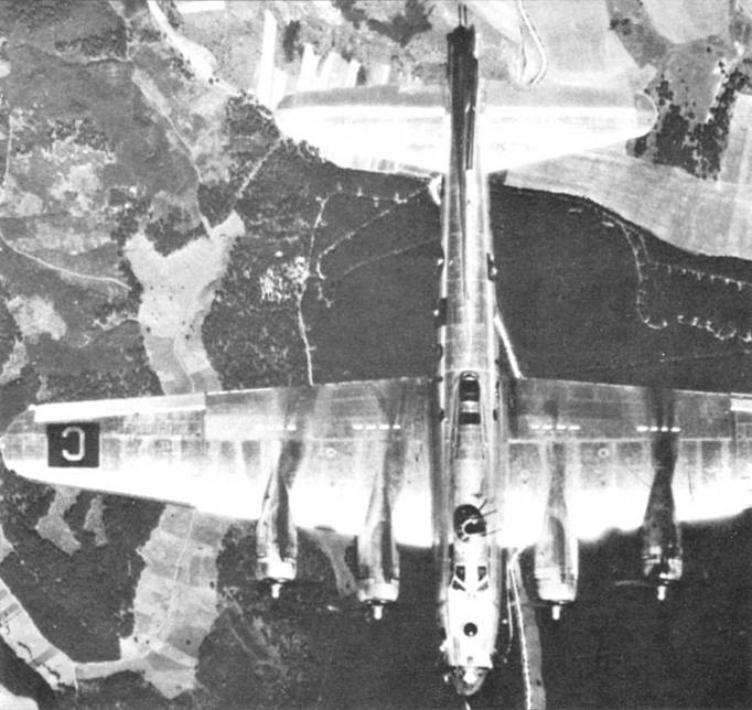 B-17 Flying Fortress B-17 Flying Fortress