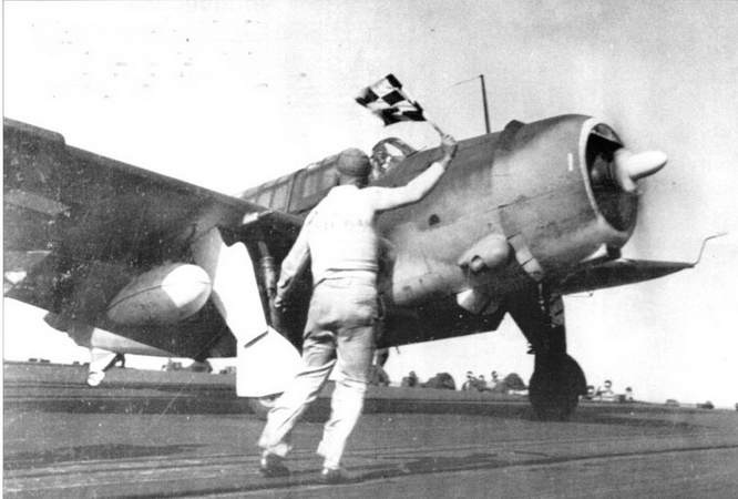 SB2C Helldiver SB2C Helldiver