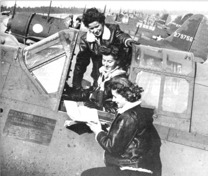 SB2C Helldiver SB2C Helldiver