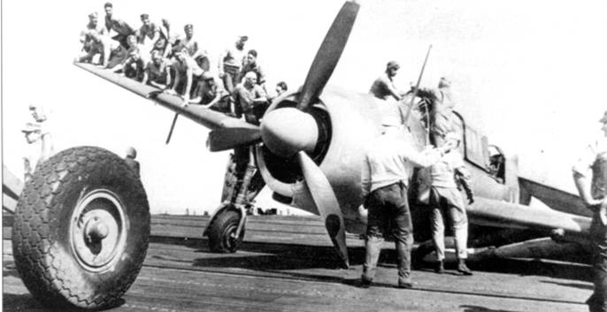 SB2C Helldiver SB2C Helldiver