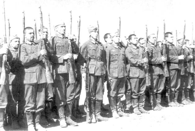 Вторая мировая война 1939-1945. Восточные легионы и казачьи части в вермахте Вторая мировая война 1939-1945. Восточные легионы и казачьи части в вермахте