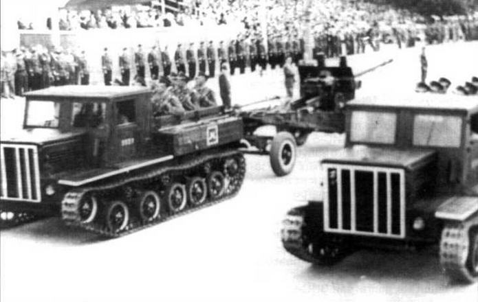 Артиллерийские тягачи Красной Армии. Часть 2 Артиллерийские тягачи Красной Армии. Часть 2