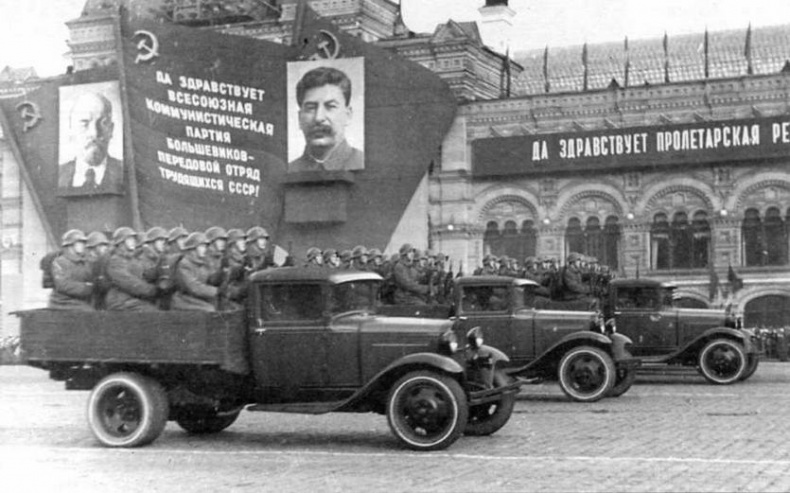Автомобили Красной Армии, 1941–1945 гг. Автомобили Красной Армии, 1941–1945 гг.