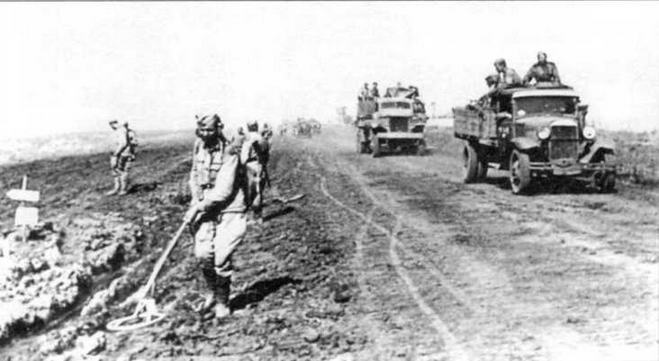 Автомобили Красной Армии, 1941–1945 гг. Автомобили Красной Армии, 1941–1945 гг.