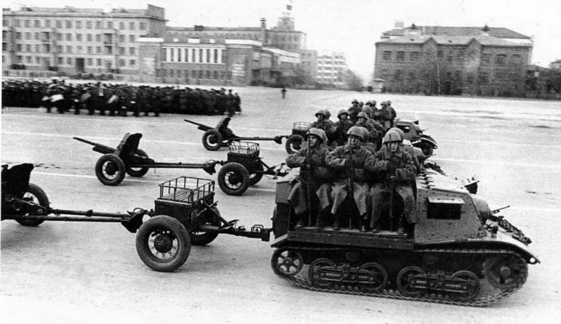 Артиллерийские тягачи Красной Армии. Часть 1 Артиллерийские тягачи Красной Армии. Часть 1