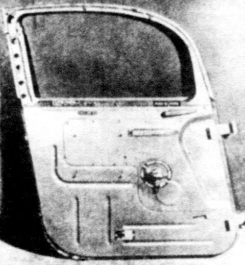 ИСТРЕБИТЕЛЬ P-63 «КИНГКОБРА» ИСТРЕБИТЕЛЬ P-63 «КИНГКОБРА»