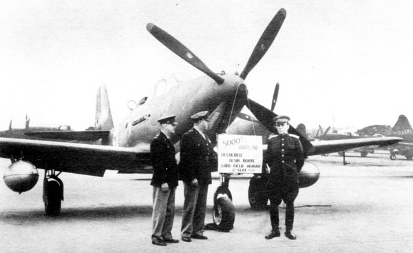 ИСТРЕБИТЕЛЬ P-63 «КИНГКОБРА» ИСТРЕБИТЕЛЬ P-63 «КИНГКОБРА»