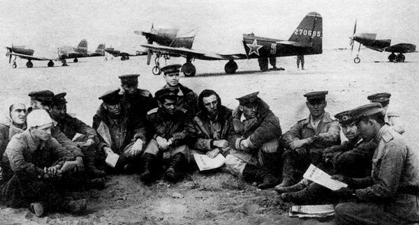 ИСТРЕБИТЕЛЬ P-63 «КИНГКОБРА» ИСТРЕБИТЕЛЬ P-63 «КИНГКОБРА»