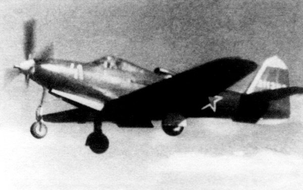 ИСТРЕБИТЕЛЬ P-63 «КИНГКОБРА» ИСТРЕБИТЕЛЬ P-63 «КИНГКОБРА»