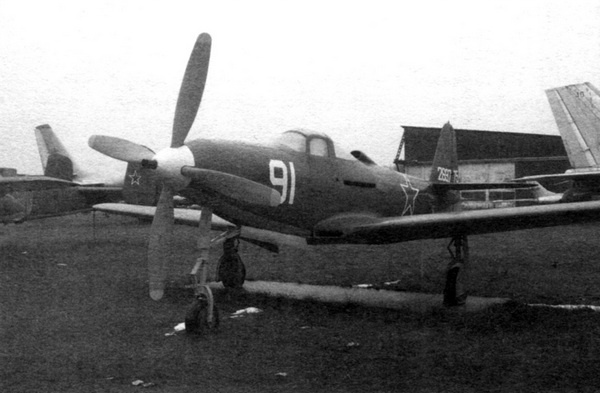 ИСТРЕБИТЕЛЬ P-63 «КИНГКОБРА» ИСТРЕБИТЕЛЬ P-63 «КИНГКОБРА»