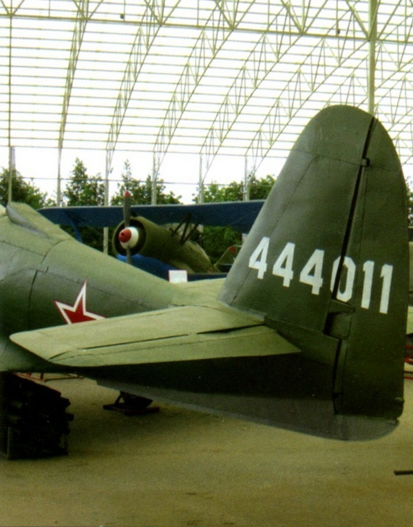 ИСТРЕБИТЕЛЬ P-63 «КИНГКОБРА» ИСТРЕБИТЕЛЬ P-63 «КИНГКОБРА»
