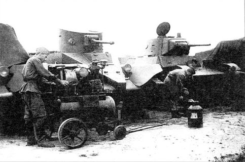 "Танки, вперед". Курьезы танковой войны в битве за Ленинград 1941-1944 гг. "Танки, вперед". Курьезы танковой войны в битве за Ленинград 1941-1944 гг.