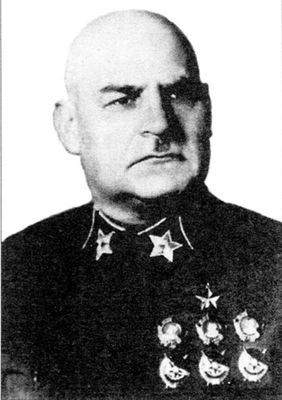 "Танки, вперед". Курьезы танковой войны в битве за Ленинград 1941-1944 гг. "Танки, вперед". Курьезы танковой войны в битве за Ленинград 1941-1944 гг.
