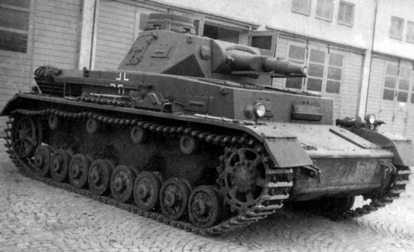 Средний танк PZ.IV. «Рабочая лошадка» Панцерваффе Средний танк PZ.IV. «Рабочая лошадка» Панцерваффе