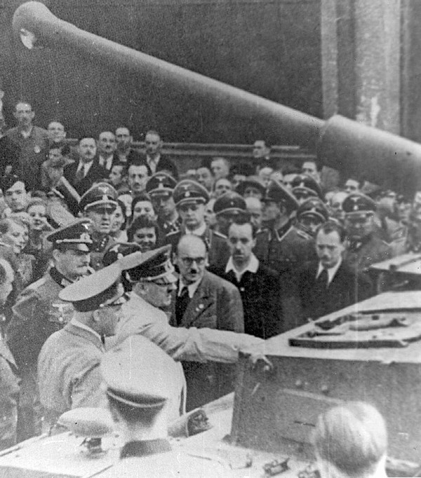 Средний танк PZ.IV. «Рабочая лошадка» Панцерваффе Средний танк PZ.IV. «Рабочая лошадка» Панцерваффе