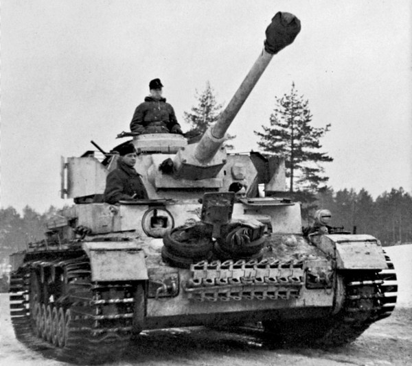 Средний танк PZ.IV. «Рабочая лошадка» Панцерваффе Средний танк PZ.IV. «Рабочая лошадка» Панцерваффе