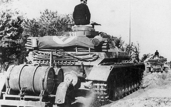 Средний танк PZ.IV. «Рабочая лошадка» Панцерваффе Средний танк PZ.IV. «Рабочая лошадка» Панцерваффе