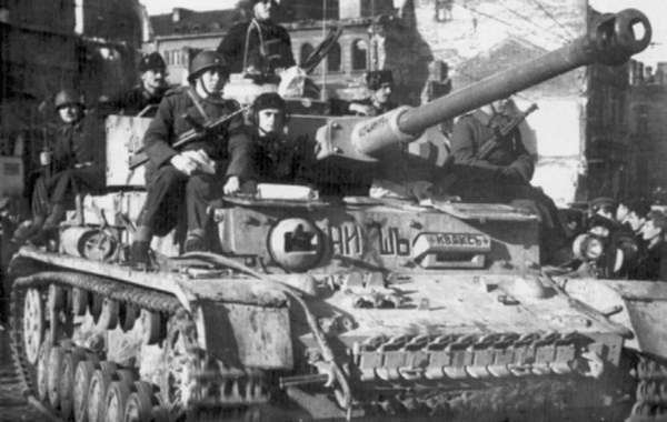 Средний танк PZ.IV. «Рабочая лошадка» Панцерваффе Средний танк PZ.IV. «Рабочая лошадка» Панцерваффе