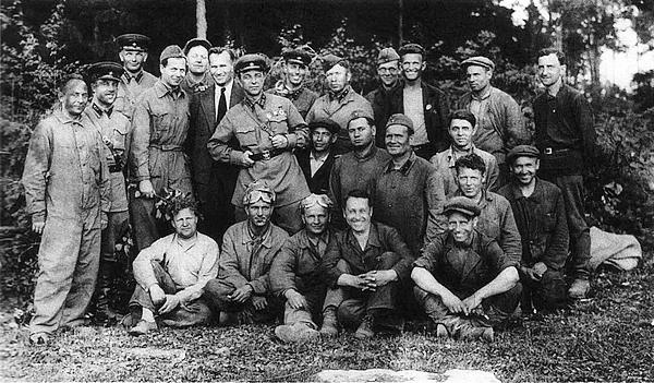 Танк прорыва КВ. "Клим Ворошилов" Танк прорыва КВ. "Клим Ворошилов"