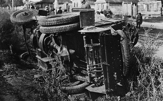 Броня на колесах. История советского бронеавтомобиля 1925-1945 гг. Броня на колесах. История советского бронеавтомобиля 1925-1945 гг.